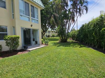 27 Colonial Club, Boynton Beach, FL 33435