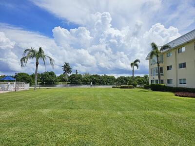 27 Colonial Club, Boynton Beach, FL 33435