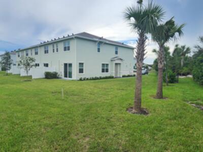 616 SE Lake Falls Street, Port Saint Lucie, FL 34984