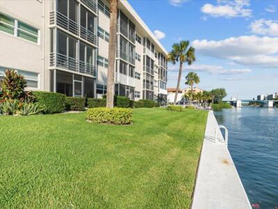 20 Yacht Club Drive, North Palm Beach, FL 33408