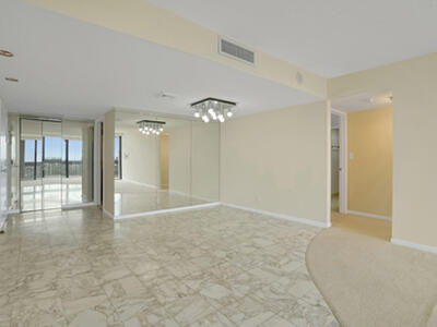 2000 Presidential Way, West Palm Beach, FL 33401