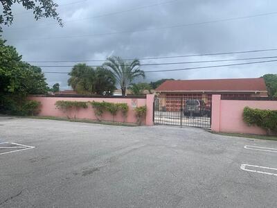 413 W Boynton Beach Boulevard, Boynton Beach, FL 33435