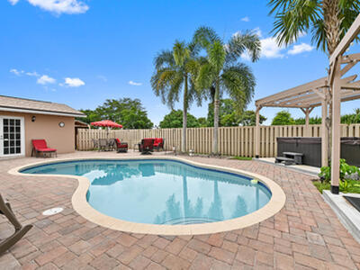 6556 Country Wood Way, Delray Beach, FL 33484