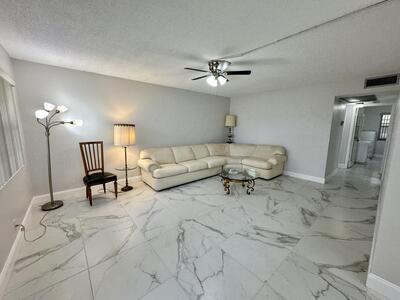 88 Andover D, West Palm Beach, FL 33417