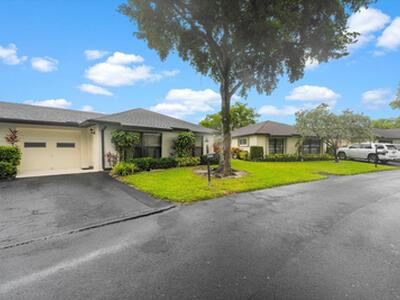 4842 Equestrian Circle, Boynton Beach, FL 33436