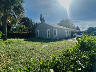 802 S M Street, Lake Worth Beach, FL 33460