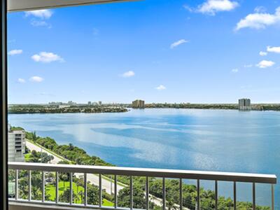 5540 N Ocean Drive, Singer Island, FL 33404