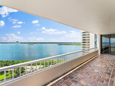 5540 N Ocean Drive, Singer Island, FL 33404