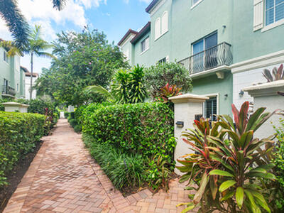 34 NW 7th Street, Boca Raton, FL 33432