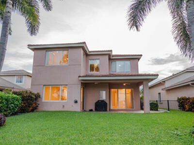 112 Sarona Circle, Royal Palm Beach, FL 33411