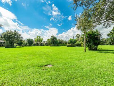 13334 Polo Club Road, Wellington, FL 33414