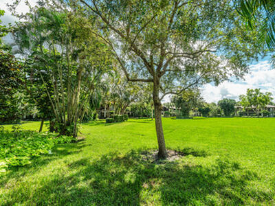 13334 Polo Club Road, Wellington, FL 33414