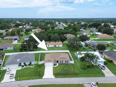 202 SW Aldoro Place, Port Saint Lucie, FL 34953