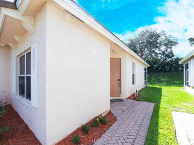 838 SW Rocky Bayou Terrace, Port Saint Lucie, FL 34986