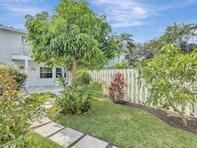 2577 Bessie Street, Delray Beach, FL 33444