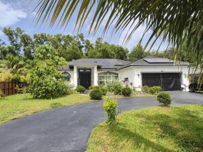 376 SW Tulip Boulevard, Port Saint Lucie, FL 34953