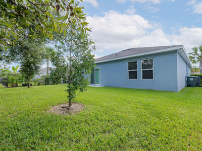 3633 Sapphire Hollow Way, Fort Pierce, FL 34981