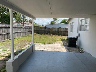 200 NE 43rd Street, Deerfield Beach, FL 33064