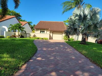 1540 NW 22nd Avenue, Delray Beach, FL 33445