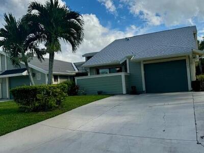 1502 SE Dewberry Court, Port Saint Lucie, FL 34952