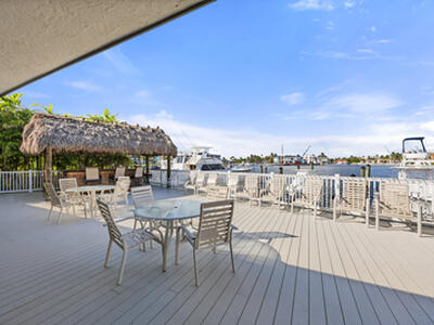 210 Captains Walk, Delray Beach, FL 33483