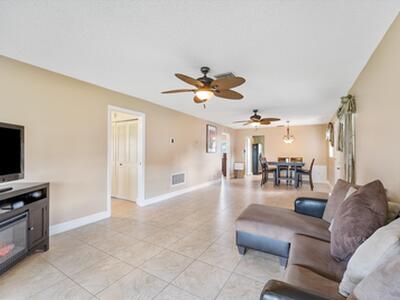 824 Meadowlark Lane, Delray Beach, FL 33445