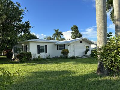 84 E North Shore Avenue, North Fort Myers, FL 33917