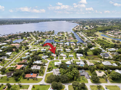 2488 NW South Manor Avenue, Stuart, FL 34994