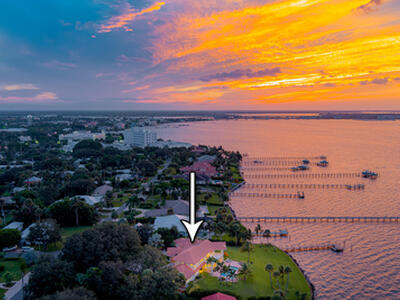 901 SE Riverside Drive, Stuart, FL 34994