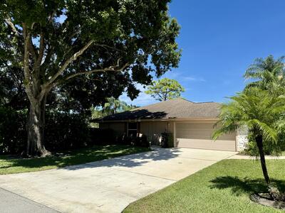 6147 Woodlake Road, Jupiter, FL 33458