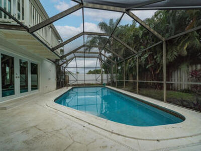 44 E Pine Hill Trail E, Tequesta, FL 33469