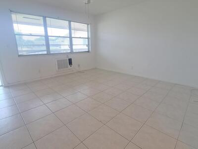 207 Dorchester I, West Palm Beach, FL 33417