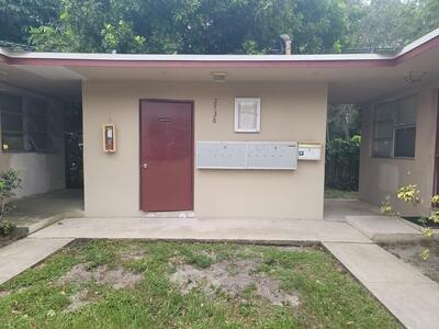 2738 Fillmore Street, Hollywood, FL 33020