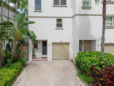 717 SW 4th Avenue, Fort Lauderdale, FL 33315