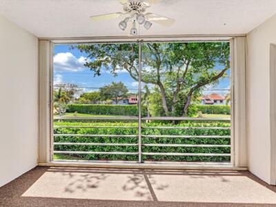 12 Willowbrook Lane, Delray Beach, FL 33446