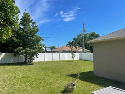 6465 NW Friendly Cir Circle, Port Saint Lucie, FL 34983