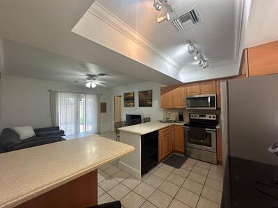 740 NE 37th Street, Oakland Park, FL 33334