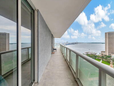 50 Biscayne Boulevard, Miami, FL 33132