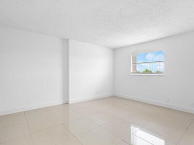 1100 SE 4th Avenue, Deerfield Beach, FL 33441