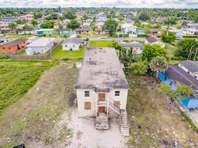 511 SW 5th Street, Belle Glade, FL 33430