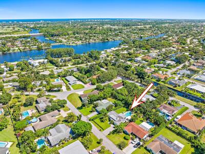 1714 Laurel Lane, Lake Clarke Shores, FL 33406