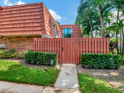 1510 Augusta Circle, Delray Beach, FL 33445