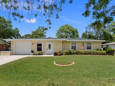 486 NE Solida Circle, Port Saint Lucie, FL 34983