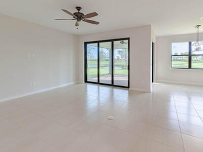 861 SE Courances Drive, Port Saint Lucie, FL 34984