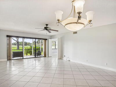 2900 SW 22nd Circle, Delray Beach, FL 33445