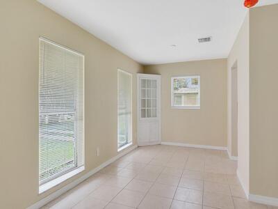 125 NE Prima Vista Boulevard, Port Saint Lucie, FL 34983