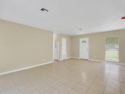 125 NE Prima Vista Boulevard, Port Saint Lucie, FL 34983