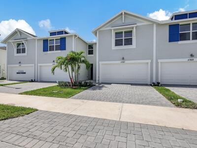 5767 SE Edgewater Circle, Stuart, FL 34997