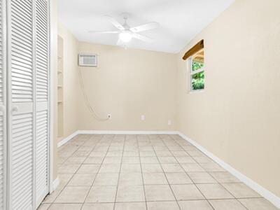 607 W Perry Street, Lantana, FL 33462