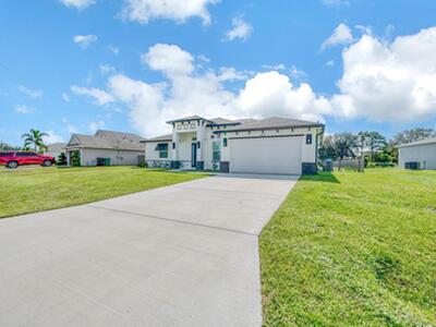 912 SW Bellevue Avenue SW, Port Saint Lucie, FL 34953